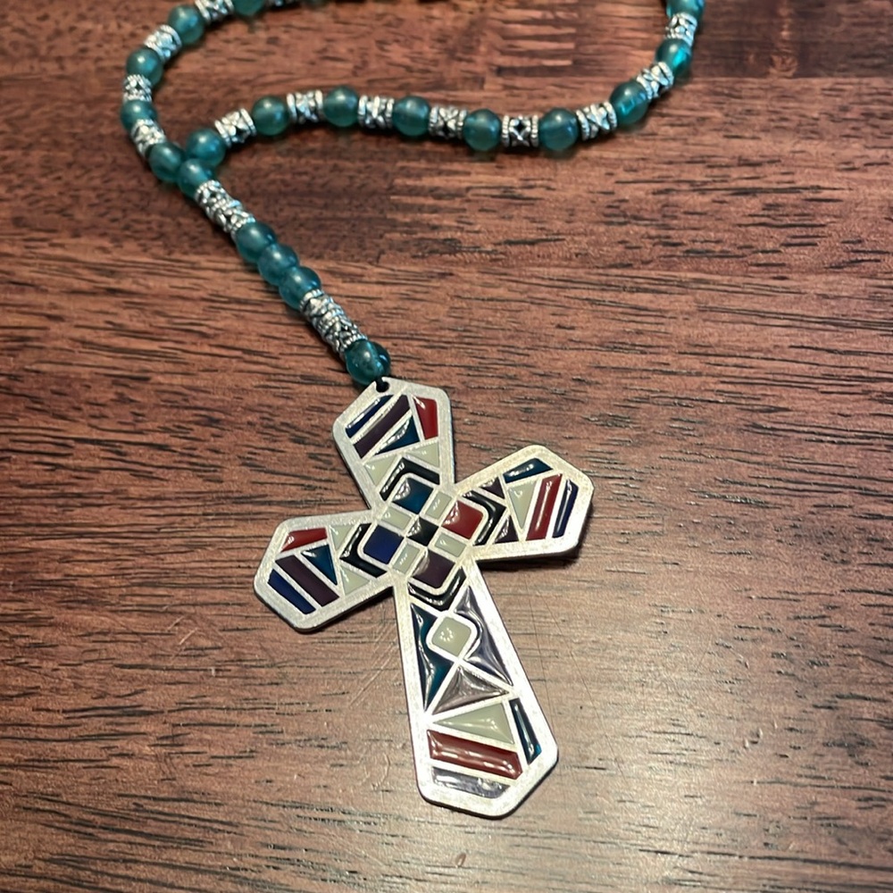 Colorful rear view mirror cross pendant - Picture 6 of 10